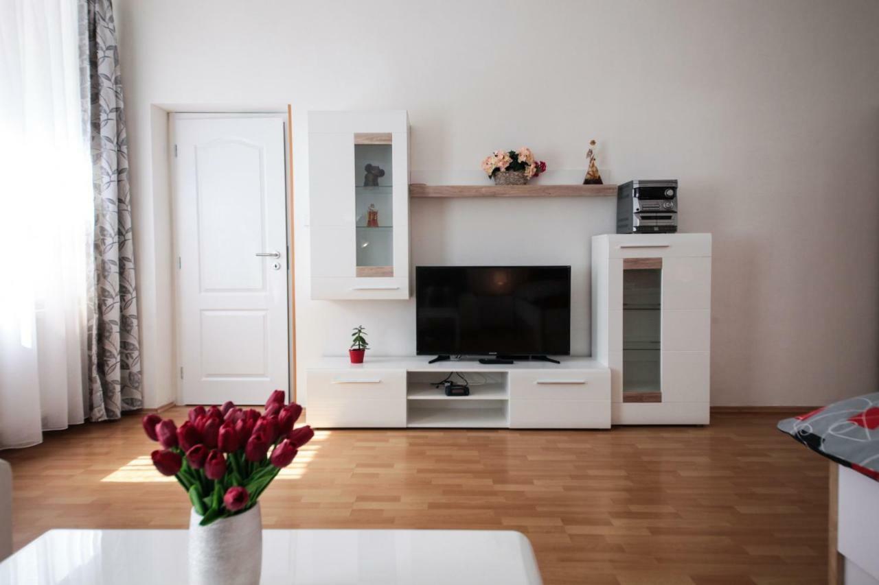 Family Duplex On Wenceslas Square Apartment Praha Bagian luar foto